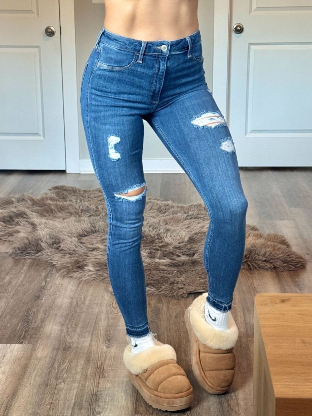 Hollister Ultra High Rise Jean Legging Womens 7R Ripped Jeggings Stretch Blue